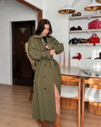 Adrıan Trençkot - 16