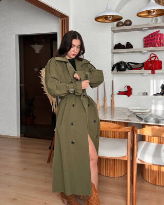 Adrıan Trençkot - 16