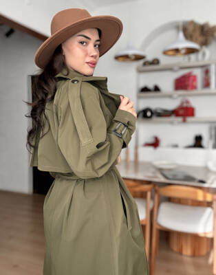 Adrıan Trençkot - 20